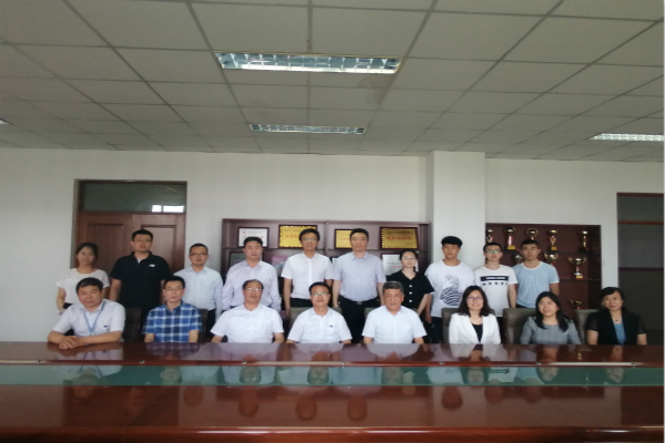 20200601159101556943400339.jpg 合影不带_meitu_2.jpg