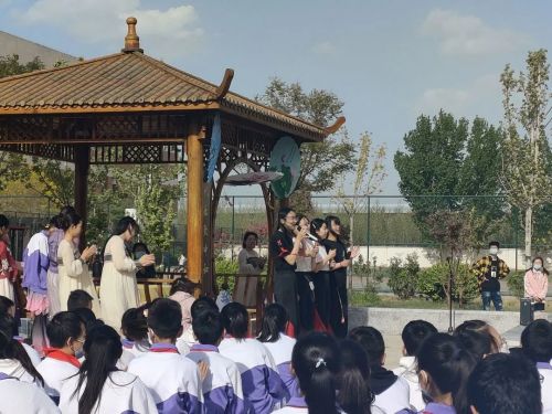 20210421161898869907203109.jpg 表演1.jpg