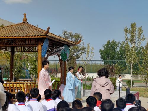 20210421161898873061508197.jpg 汉服讲解.jpg